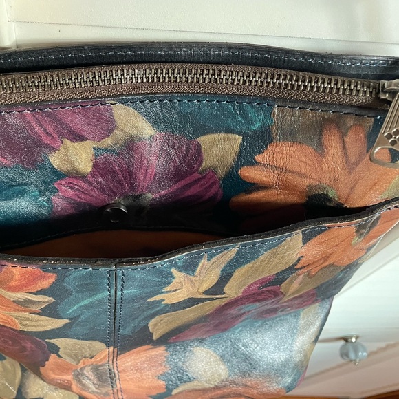 Patricia Nash Floral Crossbody Bag - Multicolor - Picture 5 of 9